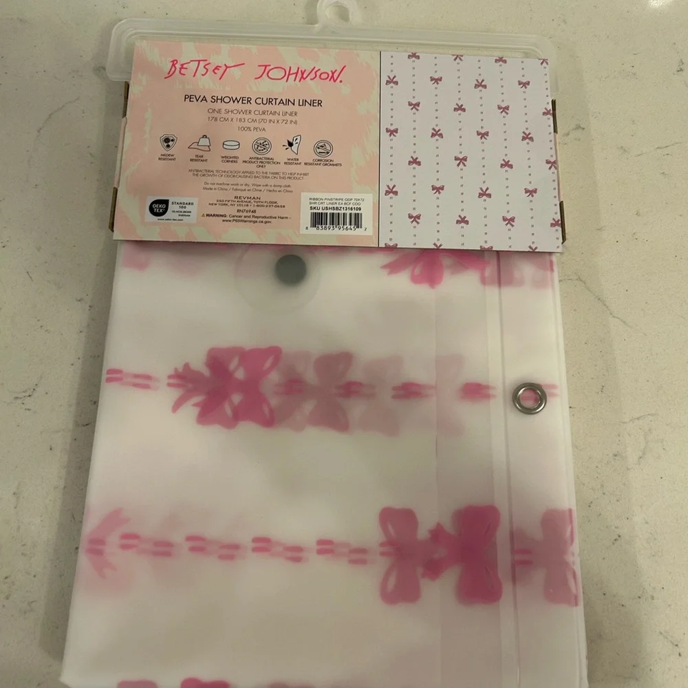 BETSEY JOHNSON SHOWER CURTAIN COQUETTE BOWS 🎀🎀🎀